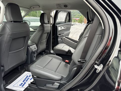 New 2026 Ford Explorer Active w/ Active Comfort Package AWD/4WD image 26
