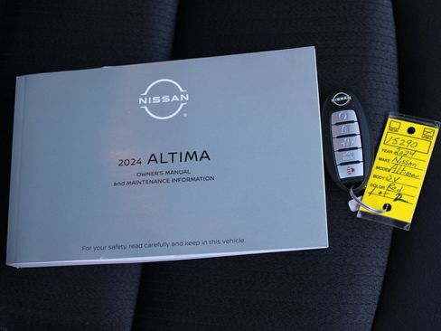 Used 2024 Nissan Altima 2.5 SV image 42