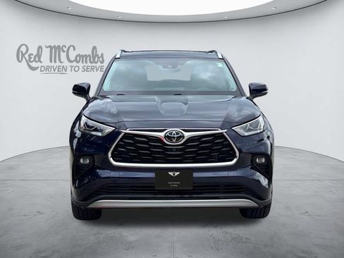 Used 2021 Toyota Highlander Platinum FWD image 8
