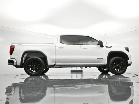 Certified 2025 GMC Sierra 1500 Elevation image 40