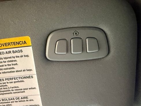 Used 2023 Ford Explorer XLT w/ Equipment Group 202A AWD/4WD image 42