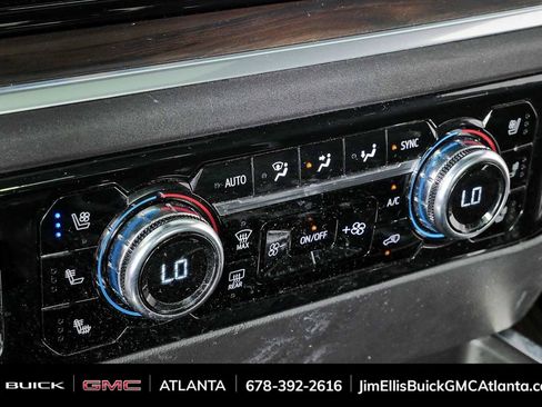 Used 2022 GMC Sierra 1500 SLT w/ SLT Premium Plus Package RWD image 17
