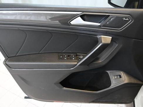 Used 2021 Volkswagen Tiguan SEL Premium R-Line AWD/4WD image 22
