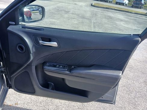 Used 2018 Dodge Charger GT w/ Blacktop Package image 17