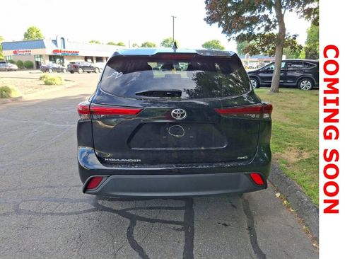 Used 2022 Toyota Highlander L AWD/4WD image 7