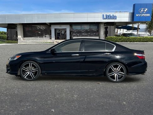 Used 2017 Honda Accord Sport image 6