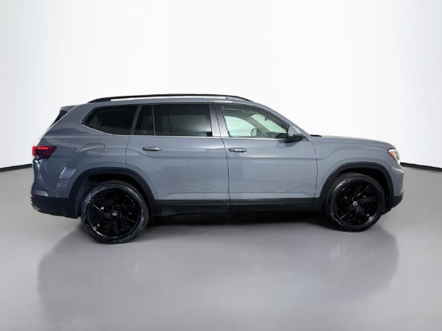 Used 2026 Volkswagen Atlas SE FWD image 11