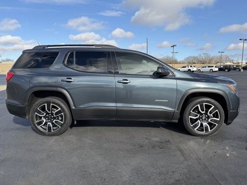 Used 2019 GMC Acadia SLT w/ Black Edition image 8