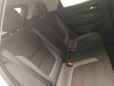 Used 2024 Chevrolet TrailBlazer LS w/ LS Convenience Package FWD image 19