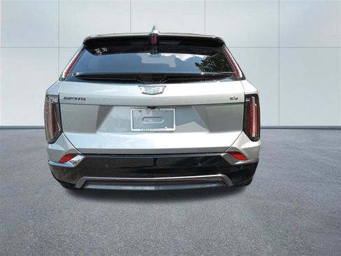 New 2027 Cadillac Optiq Sport w/ LPO, ONYX Package AWD/4WD image 4