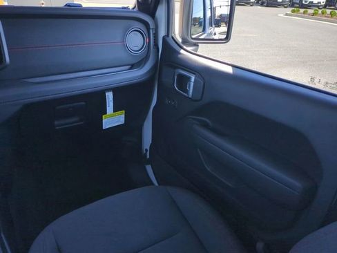 New 2026 Jeep Wrangler Unlimited Rubicon AWD/4WD image 17