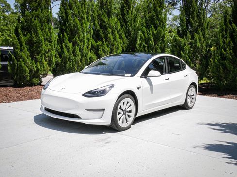 Used 2022 Tesla Model 3 Long Range AWD/4WD image 5