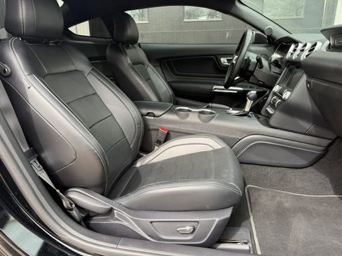 Used 2019 Ford Mustang GT Premium w/ Equipment Group 401A image 10