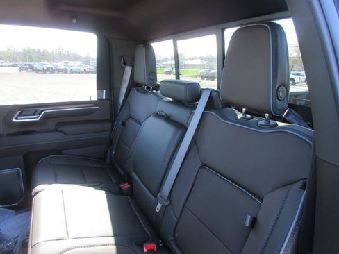 New 2026 GMC Sierra 3500 Denali w/ Denali Reserve Package AWD/4WD image 14