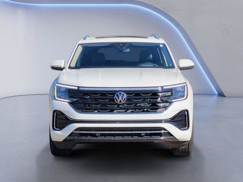 Used 2025 Volkswagen Atlas SEL Premium R-Line AWD/4WD image 2