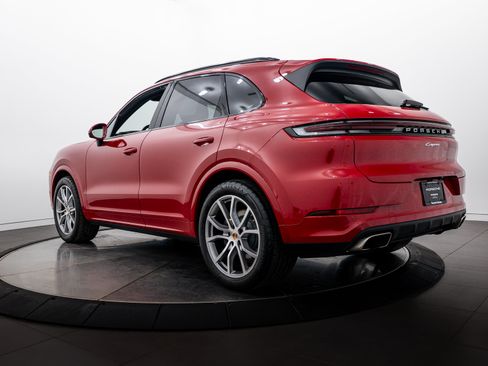 Certified 2026 Porsche Cayenne AWD/4WD image 3
