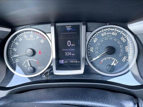 Used 2017 Toyota Tacoma SR5 image 13
