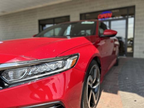 Used 2019 Honda Accord Sport image 29