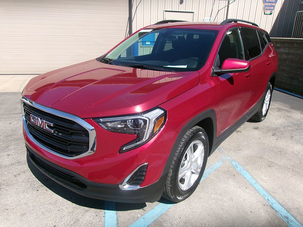 Used 2019 GMC Terrain SLE w/ Driver Convenience Package AWD/4WD image 1
