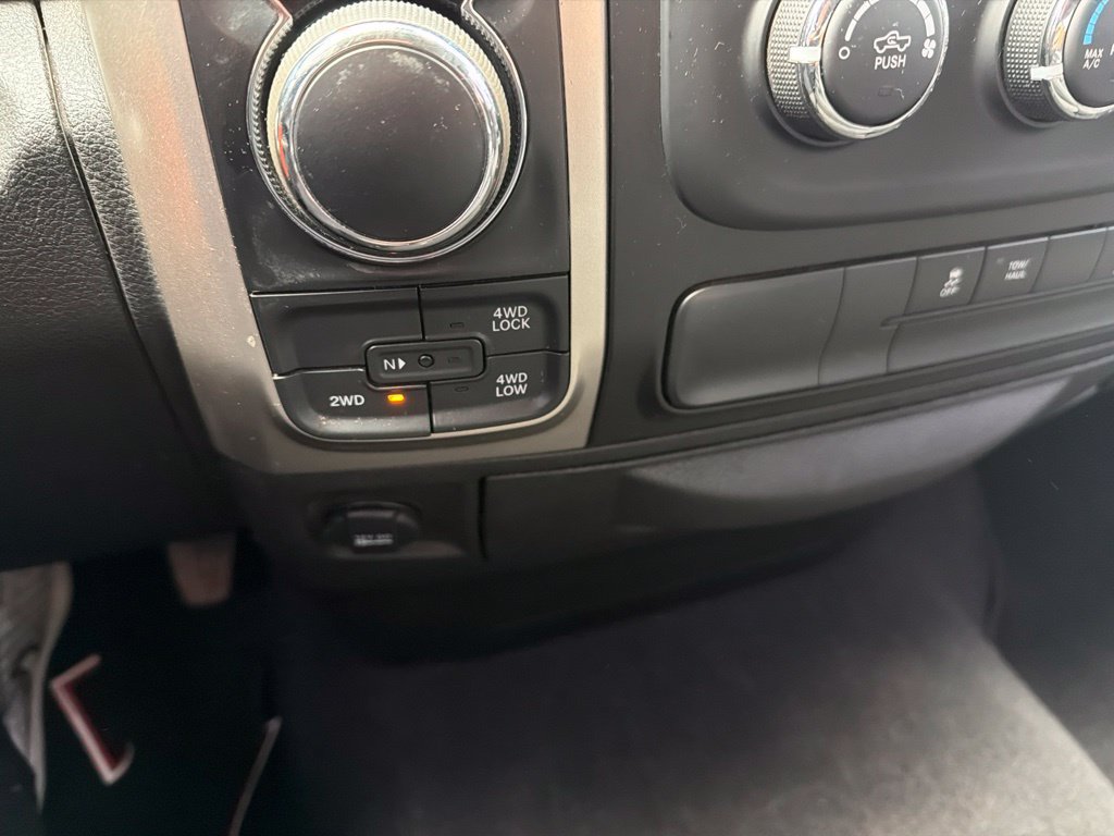 Used 2019 RAM 1500 Warlock AWD/4WD image 12