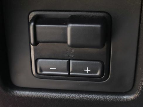 Used 2025 GMC Canyon Elevation w/ Convenience Package RWD image 24