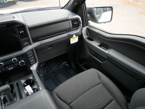 New 2025 Ford F150 XLT w/ Equipment Group 302A MID image 11