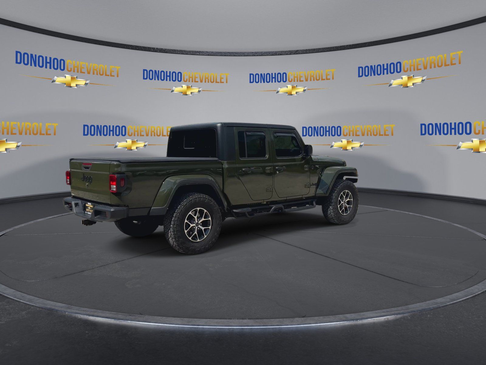Used 2024 Jeep Gladiator Sport AWD/4WD image 5