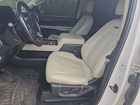 Used 2018 Ford Expedition Platinum image 43