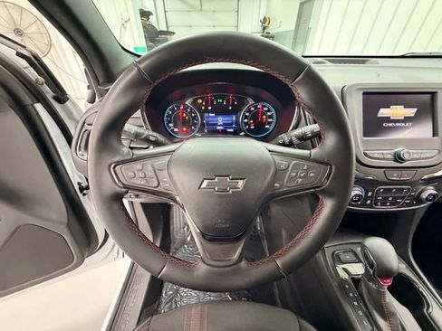 Certified 2023 Chevrolet Equinox RS AWD/4WD image 11