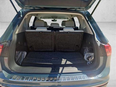 Used 2021 Volkswagen Tiguan SE image 6