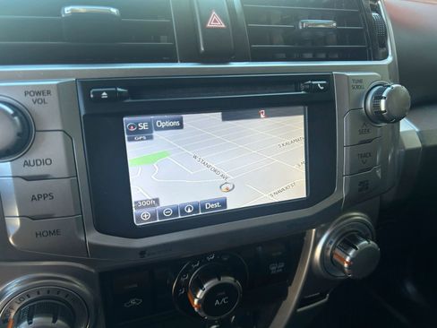 Used 2014 Toyota 4Runner SR5 Premium image 22