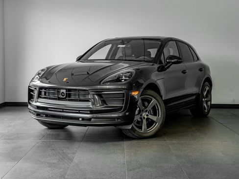 Certified 2026 Porsche Macan AWD/4WD image 1