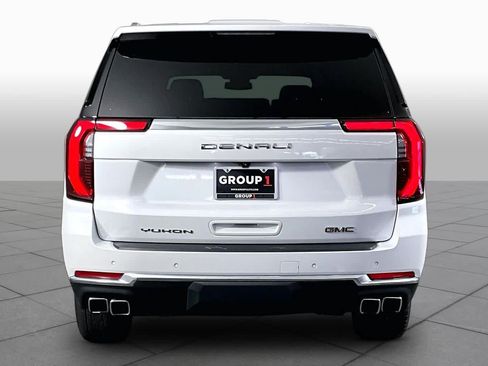 Used 2025 GMC Yukon XL Denali w/ LPO, Floor Liner Package AWD/4WD image 5