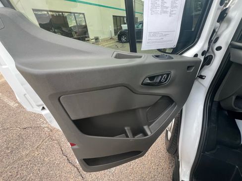 Used 2023 Ford Transit 250 Medium Roof AWD image 18