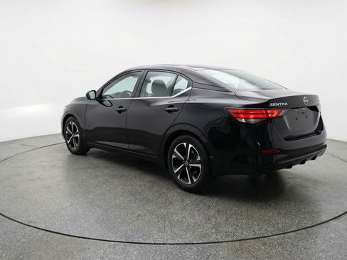 Used 2025 Nissan Sentra SV image 6