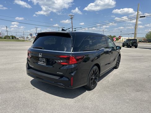 Used 2025 Honda Odyssey Sport-L image 5