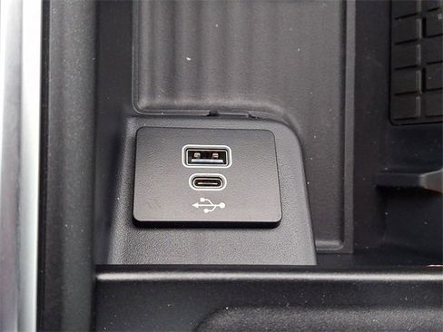 New 2025 Ford Expedition Platinum w/ Driver's Package image 16