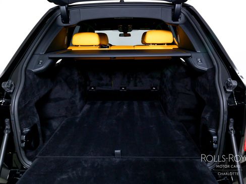 Used 2024 Rolls-Royce Cullinan image 25