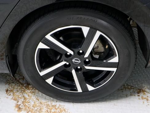 Certified 2024 Nissan Sentra SV FWD image 17
