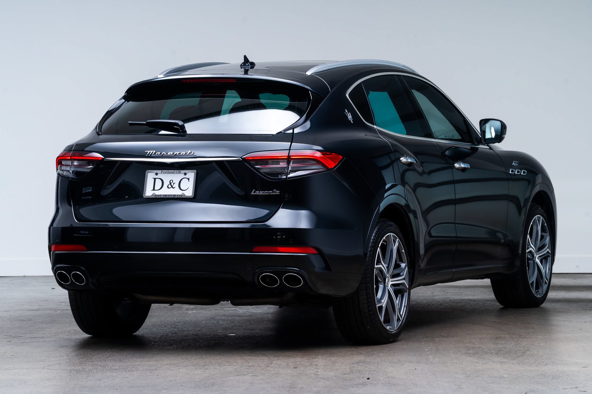 Used 2023 Maserati Levante GT AWD/4WD image 7