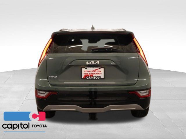 Used 2023 Kia Niro Wave w/ Wave Preserve Package FWD image 4