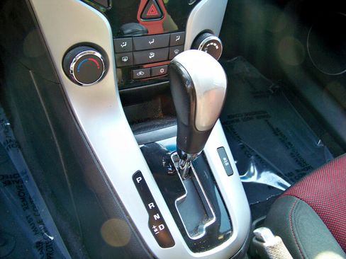 Used 2012 Chevrolet Cruze LT w/ RS Package image 6