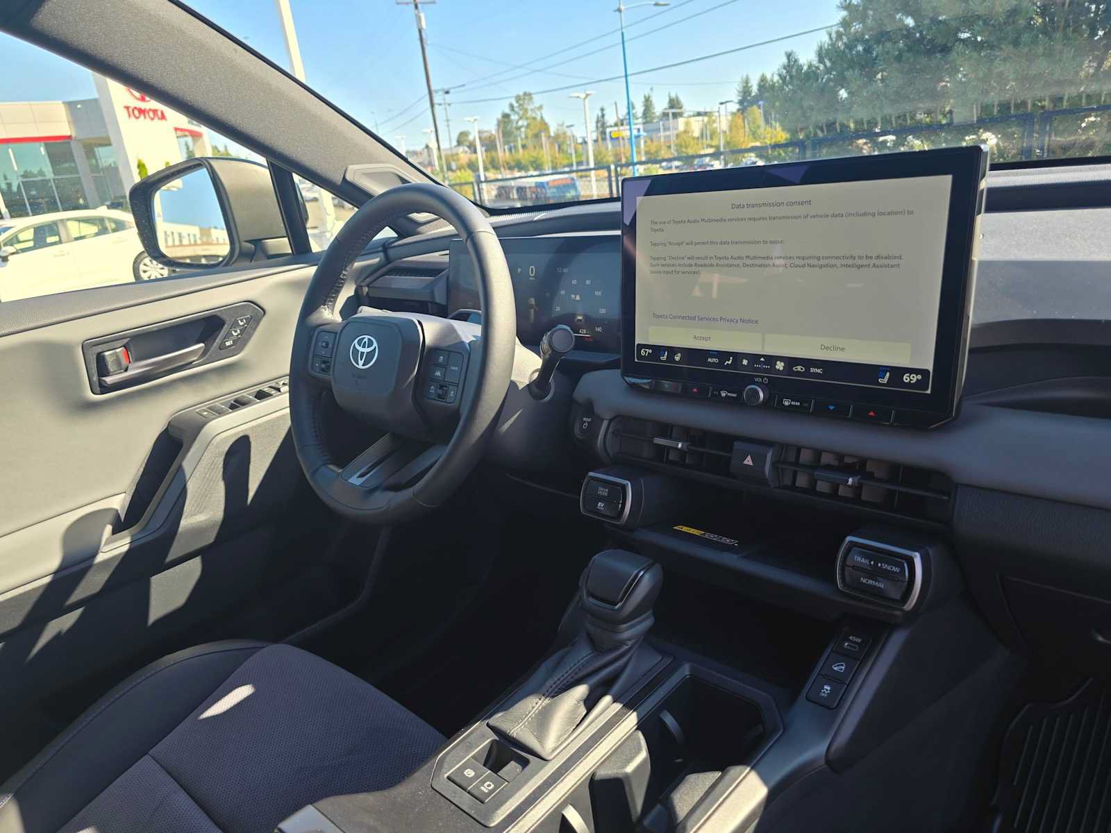 Used 2026 Toyota RAV4 XSE w/ Weather Package AWD/4WD image 10