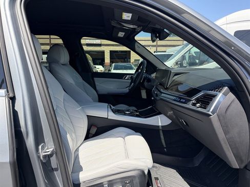 Used 2024 BMW X5 sDrive40i w/ Parking Assistance Package RWD image 12