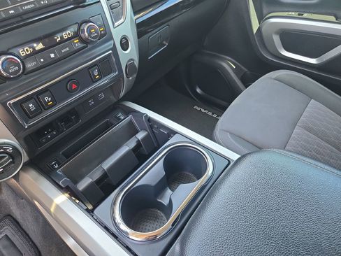 Certified 2021 Nissan Titan SV w/ SV Convenience Package AWD/4WD image 24