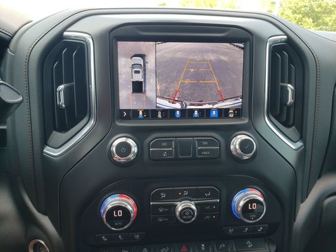 Used 2021 GMC Sierra 1500 AT4 w/ AT4 Value Package AWD/4WD image 36