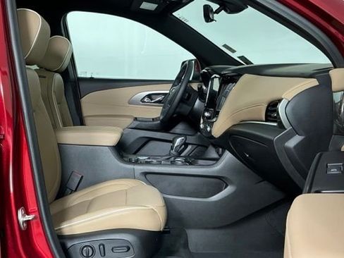 Used 2023 Chevrolet Traverse Premier w/ LPO, Floor Liner Package FWD image 30