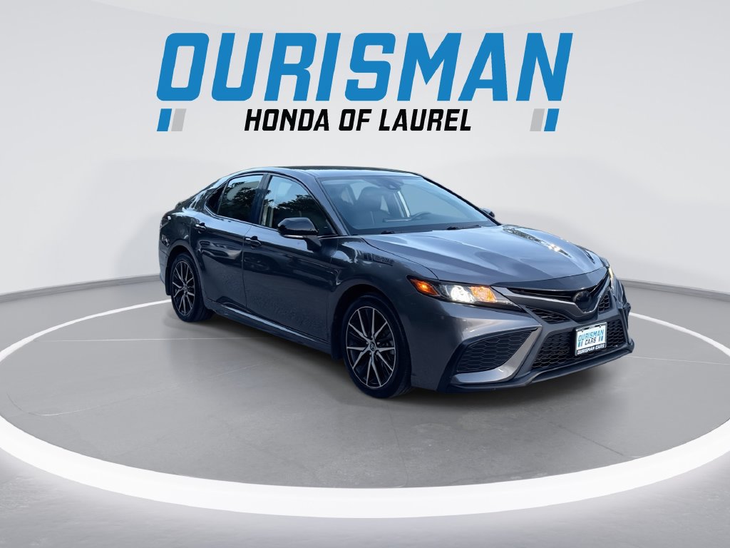 Used 2023 Toyota Camry SE AWD/4WD image 2