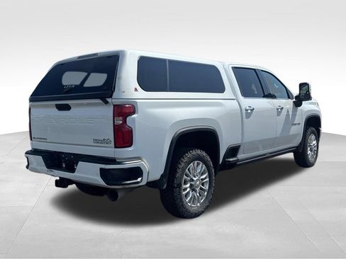 Used 2022 Chevrolet Silverado 2500 High Country w/ Technology Package AWD/4WD image 6