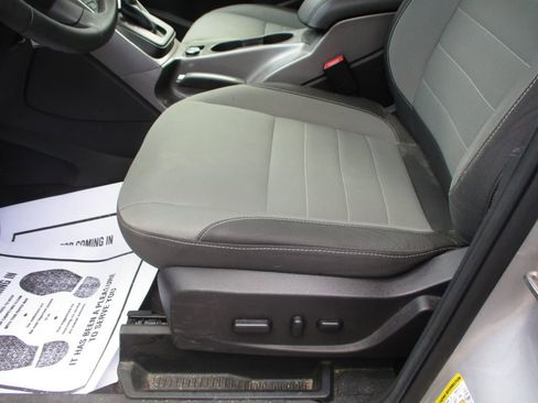 Used 2016 Ford Escape SE image 10